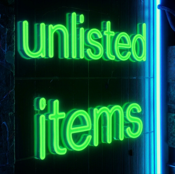 UNLISTED ITEM - POSHMARK SHOWS LIVE - Picture 2 of 5